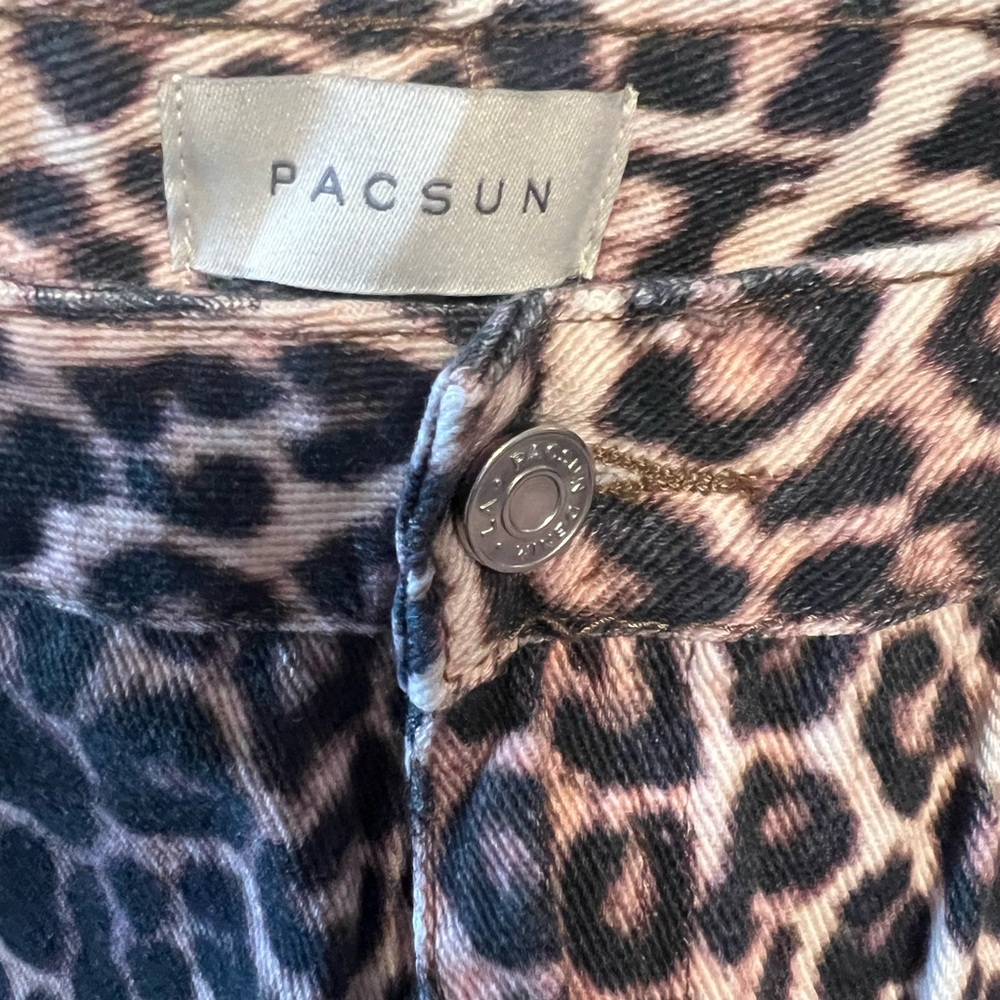 Leopard wide leg jeans size 33 New